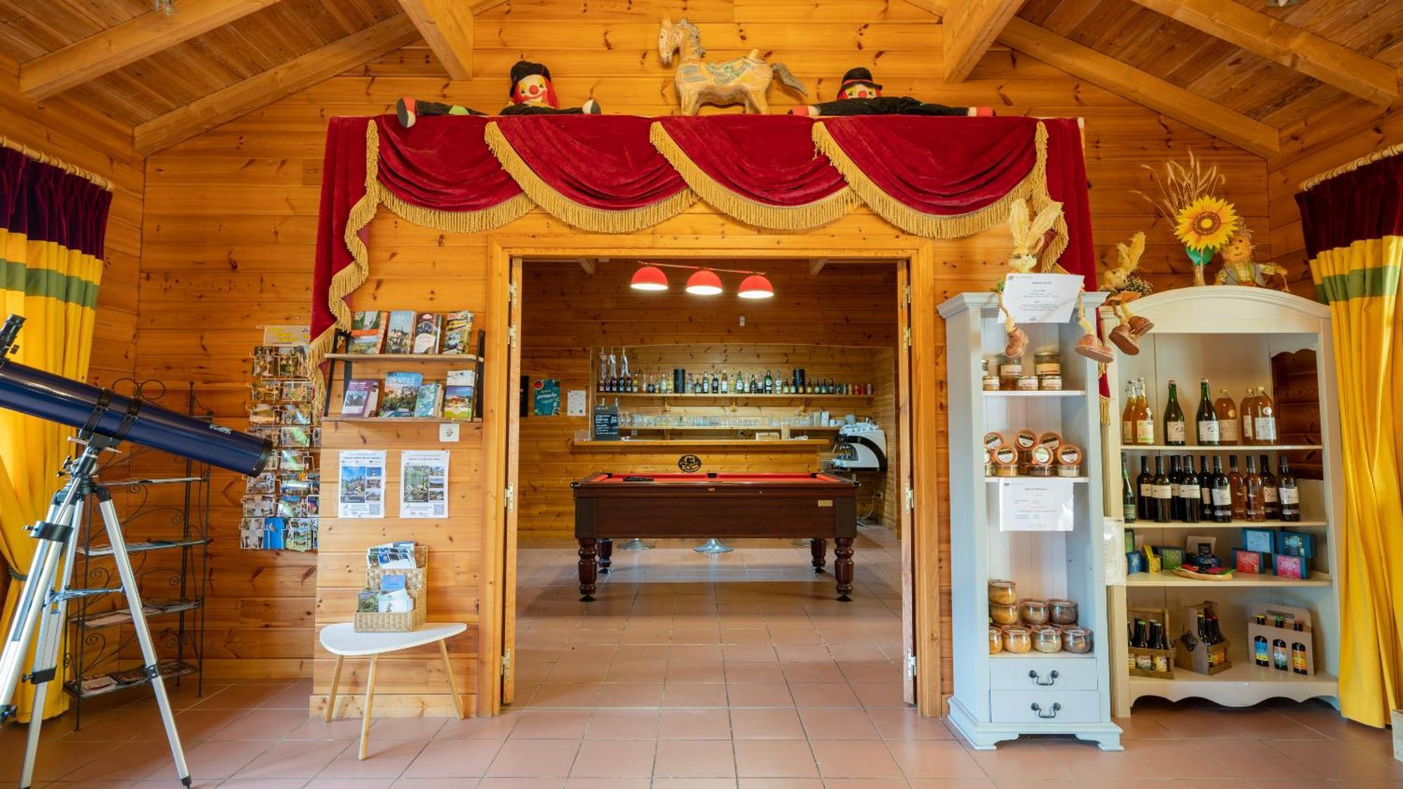 Le Village Des Monedieres Chamberet Kültér fotó