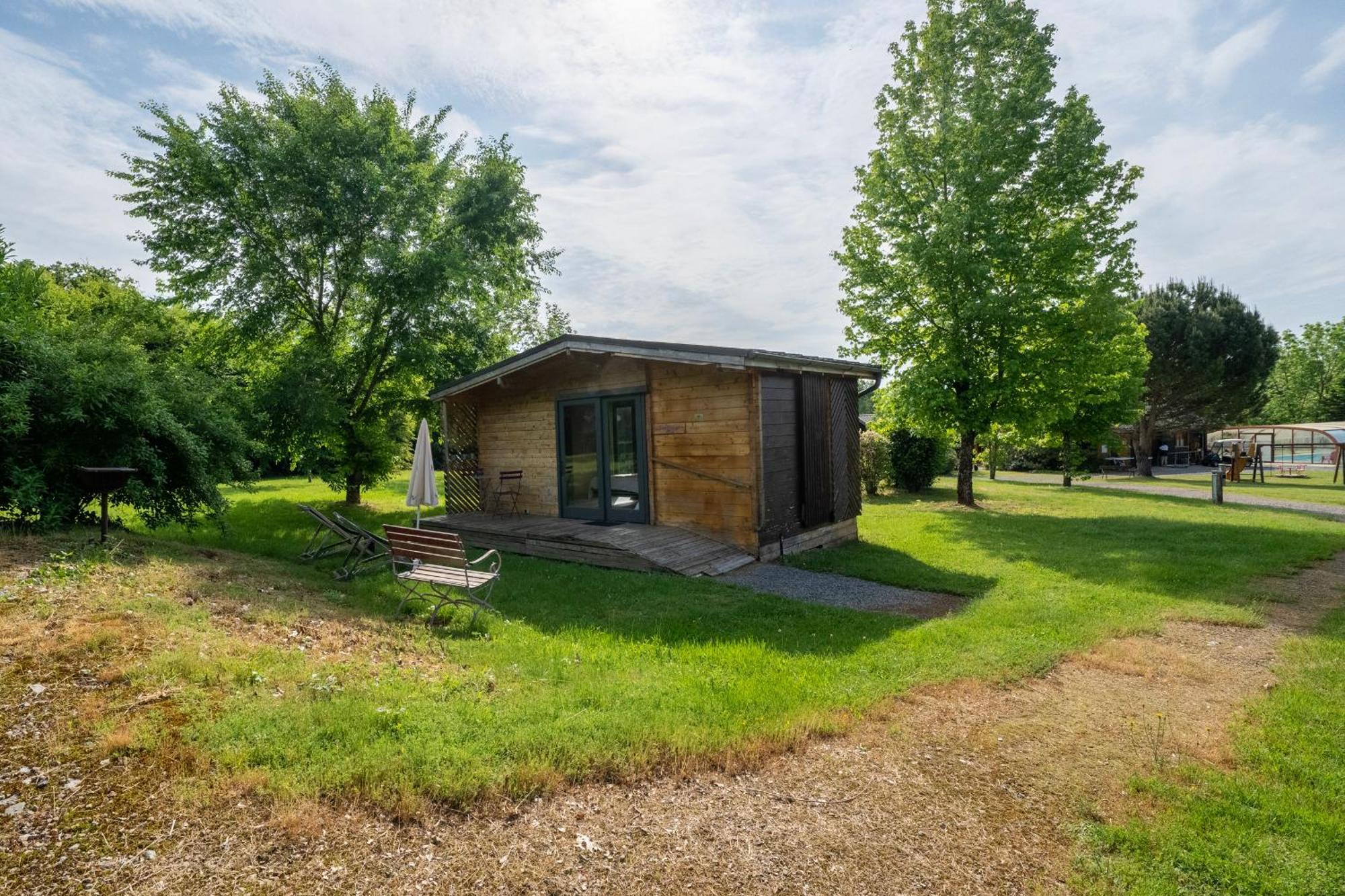 Le Village Des Monedieres Chamberet Kültér fotó